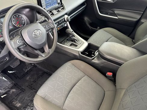 Certified 2022 Toyota RAV4 XLE w/ Convenience Package FWD image 9