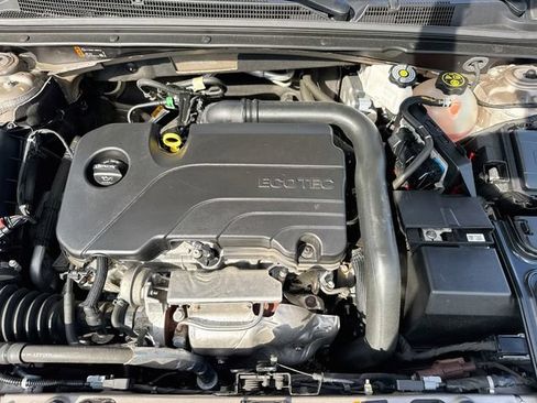 Used 2024 Chevrolet Malibu LT FWD image 29