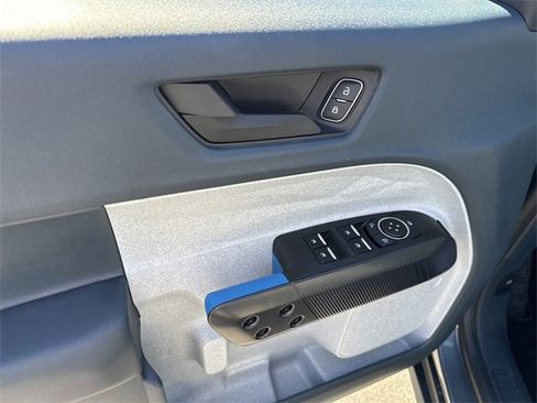 New 2025 Ford Maverick XLT image 14