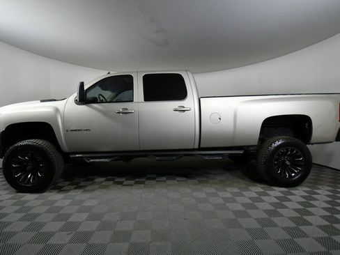 Used 2009 Chevrolet Silverado 3500 LTZ w/ LTZ Plus Package image 17