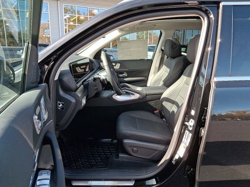Used 2026 Mercedes-Benz GLS 450 GLS 450 image 13