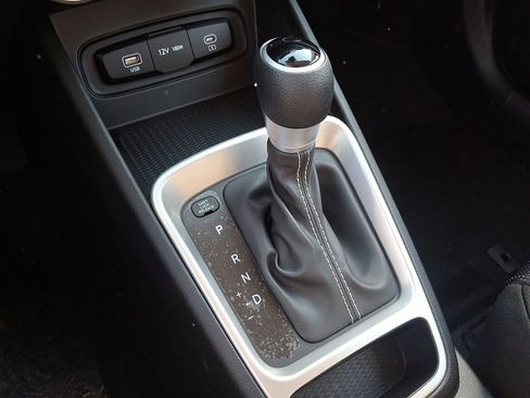 New 2026 Hyundai Venue SE image 18