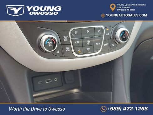 Used 2019 Chevrolet Equinox LT w/ Driver Convenience Package AWD/4WD image 19