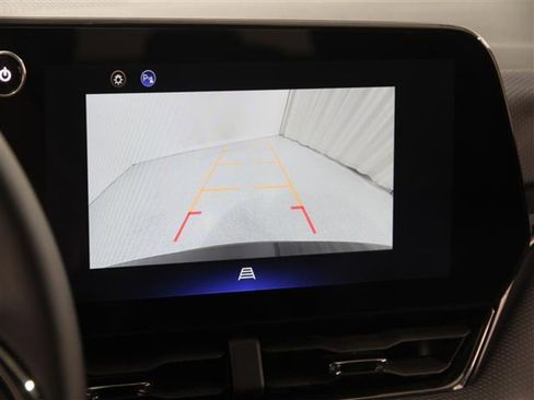 Used 2025 Chevrolet Equinox RS image 12