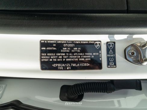 Used 2021 Lamborghini Urus image 71