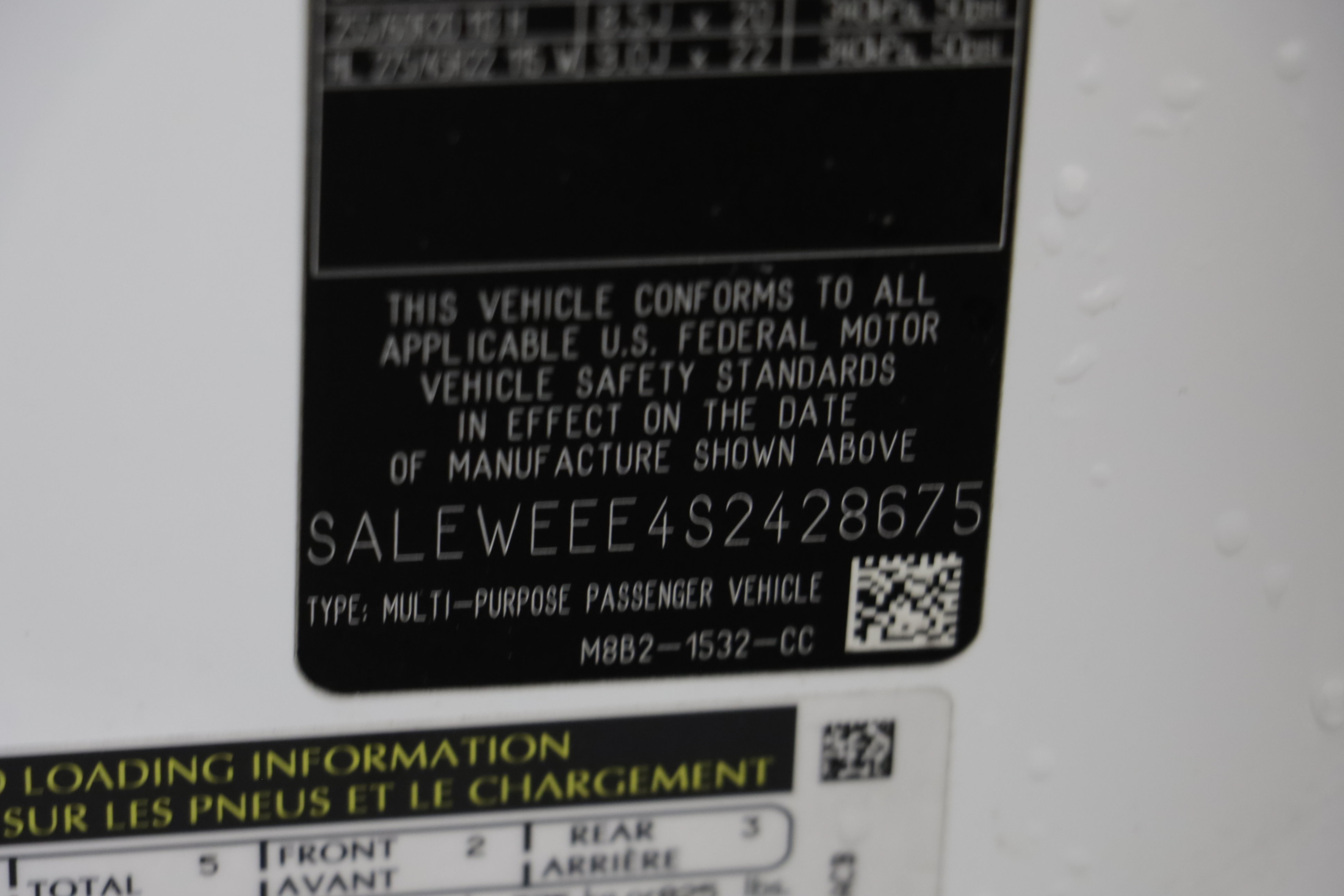 Certified 2025 Land Rover Defender 110 V8 AWD/4WD image 25