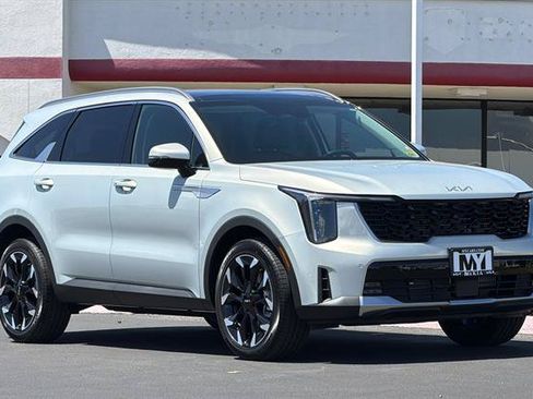 New 2026 Kia Sorento EX FWD image 2
