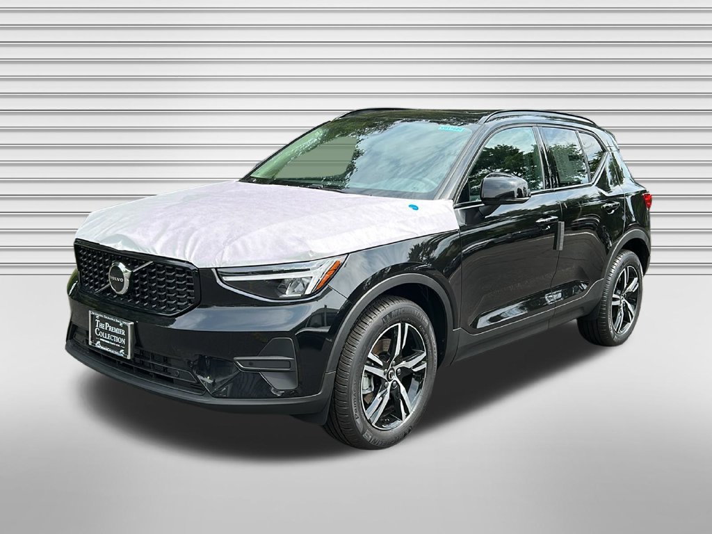 New 2026 Volvo XC40 B5 Core w/ Protection Package Premier AWD/4WD image 3