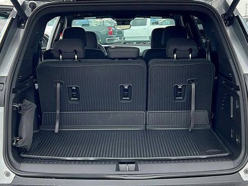 New 2026 Chevrolet Traverse LT w/ Driver Confidence Package image 11