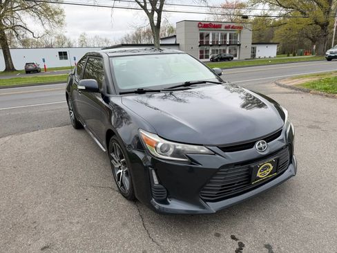 Used 2016 Scion tC image 3
