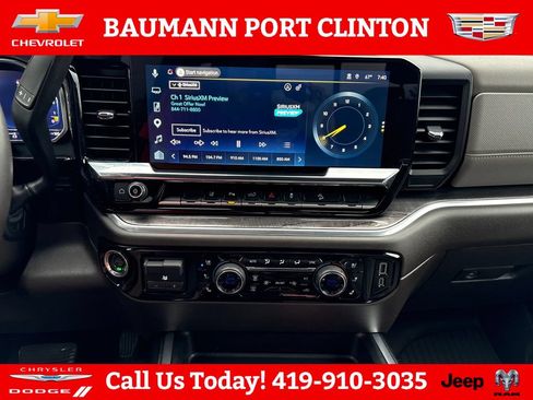 Used 2025 Chevrolet Silverado 2500 LTZ w/ LTZ Convenience Package AWD/4WD image 19