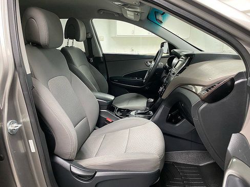 Used 2017 Hyundai Santa Fe Sport image 14