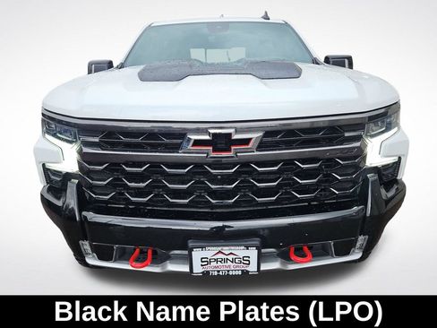 Used 2023 Chevrolet Silverado 1500 ZR2 w/ Technology Package AWD/4WD image 9