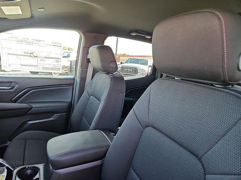 New 2026 GMC Canyon Elevation w/ Convenience Package image 11