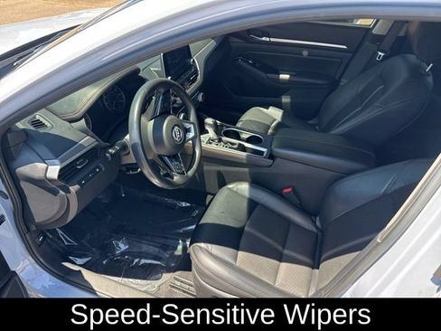 Used 2024 Nissan Altima 2.5 SR FWD image 18