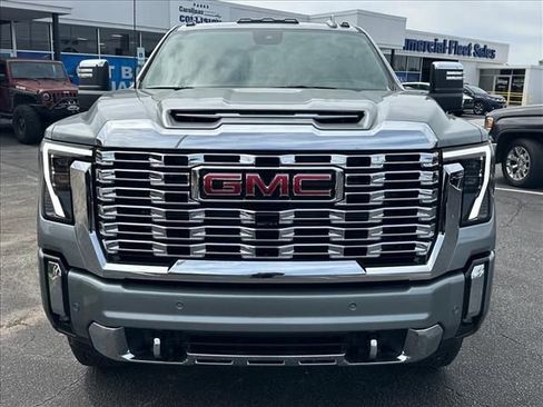 New 2026 GMC Sierra 2500 Denali w/ Denali Reserve Package AWD/4WD image 4