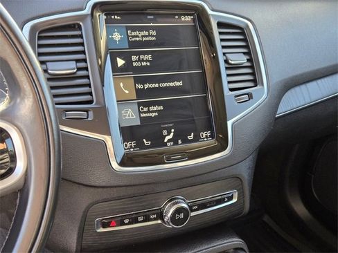 Used 2020 Volvo XC90 T8 Momentum image 22