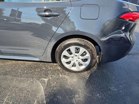 Used 2025 Toyota Corolla LE FWD image 4