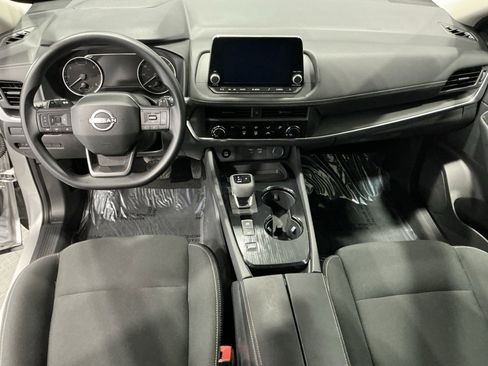 Used 2025 Nissan Rogue S image 14