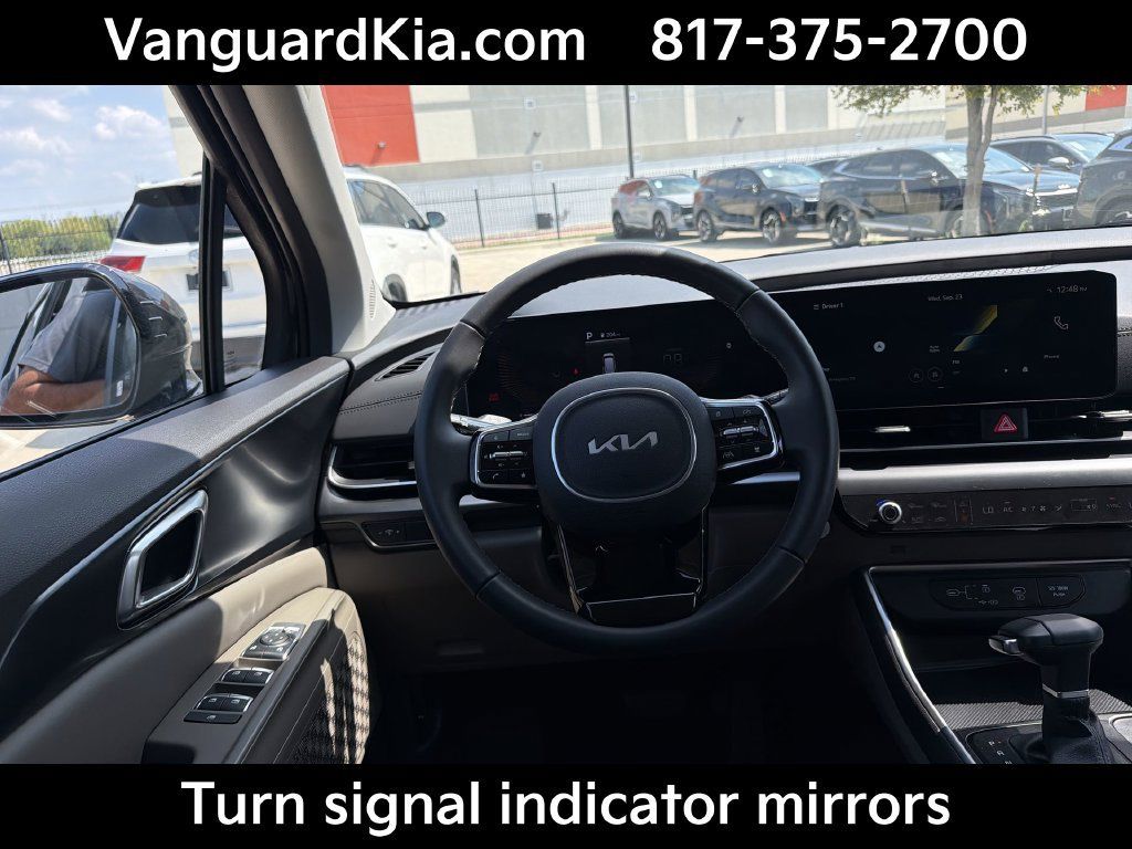 Certified 2026 Kia Carnival FWD image 13