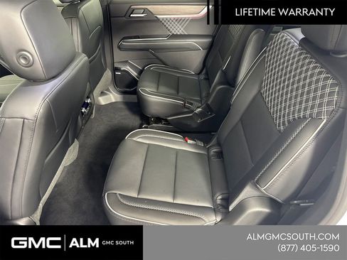 New 2026 GMC Acadia Denali w/ Super Cruise Package FWD image 23