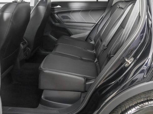 Certified 2024 Volkswagen Tiguan SE AWD/4WD image 34