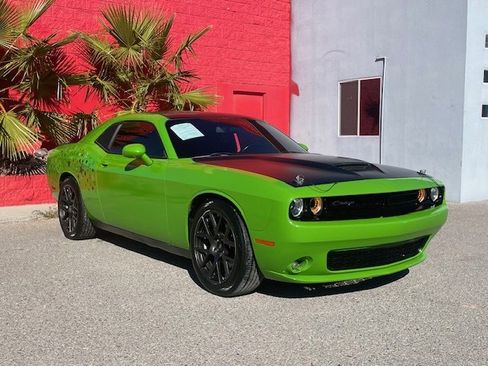 Used 2017 Dodge Challenger R/T w/ Quick Order Package 28P T/A image 1