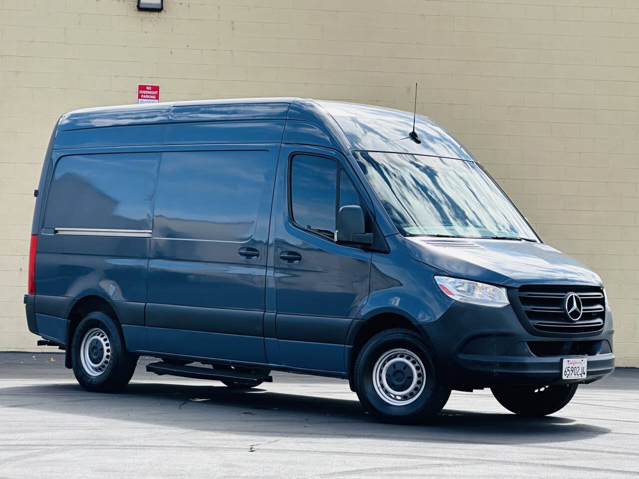 Used 2019 Mercedes-Benz Sprinter 144 image 3