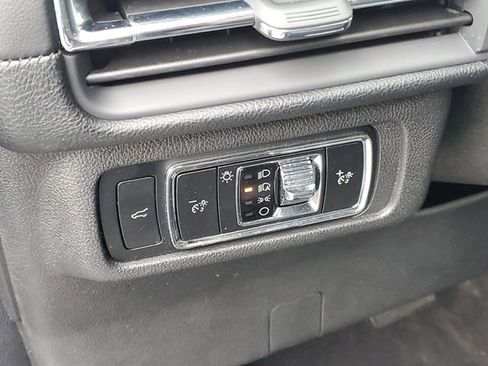 Certified 2023 Lincoln Corsair AWD w/ Equipment Group 101A image 12