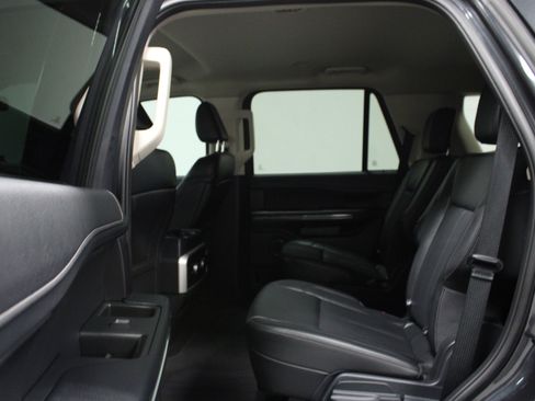 Used 2024 Ford Expedition XLT image 13