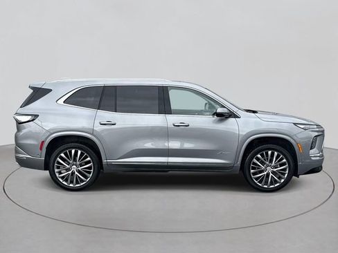Used 2026 Buick Enclave Avenir AWD/4WD image 4
