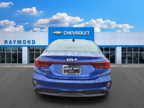 Certified 2023 Kia Forte LXS w/ LXS Technology Package FWD image 4