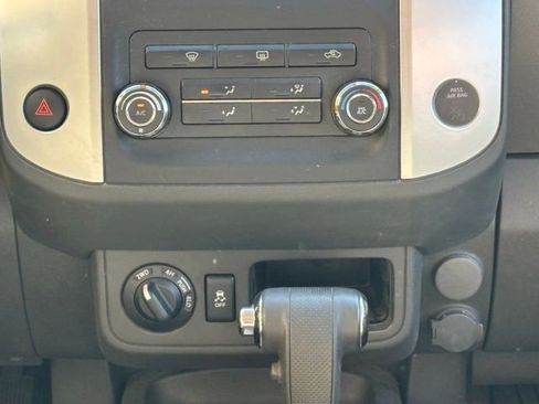 Used 2015 Nissan Xterra X image 14