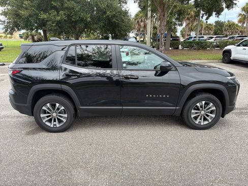Used 2026 Chevrolet Equinox LT FWD image 4