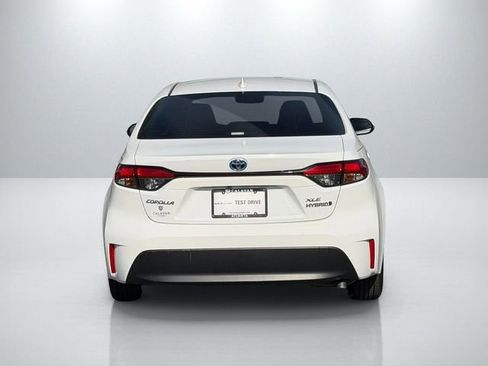 Used 2023 Toyota Corolla XLE image 6