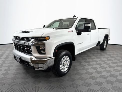 Used 2023 Chevrolet Silverado 3500 LT w/ Convenience Package AWD/4WD image 3