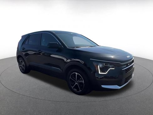 Used 2026 Kia Niro LX FWD image 2