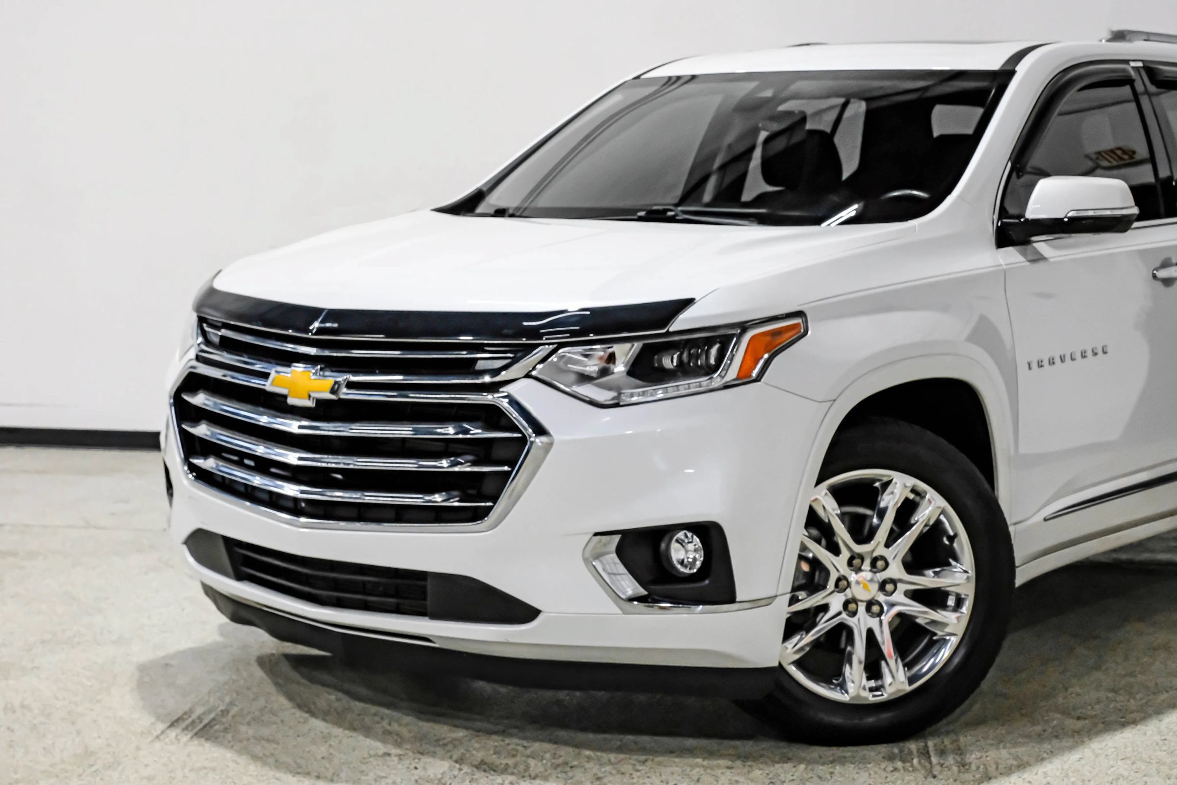 Used 2019 Chevrolet Traverse High Country w/ LPO, Floor Liner Package AWD/4WD image 12
