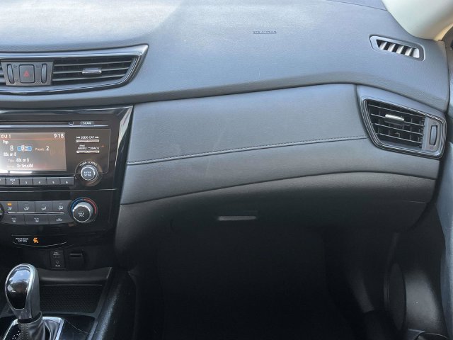 Used 2017 Nissan Rogue S FWD image 18
