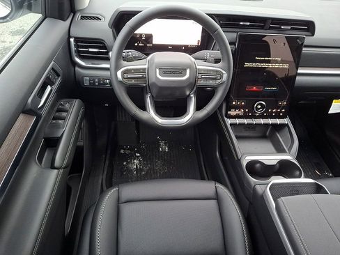 New 2026 GMC Terrain Denali w/ LPO, Floor Liner Package image 7