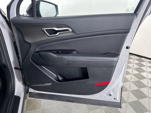 Used 2025 Kia Sportage X-Line w/ Premium Package AWD/4WD image 36