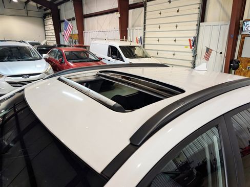 Used 2021 Hyundai Kona SEL Plus image 2