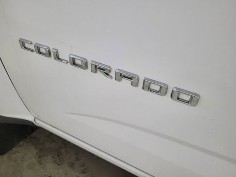 Used 2021 Chevrolet Colorado W/T w/ WT Convenience Package image 16