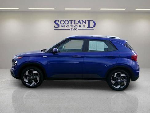 Used 2024 Hyundai Venue SEL image 1