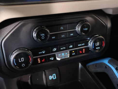 Used 2024 Ford Bronco Wildtrak AWD/4WD image 8