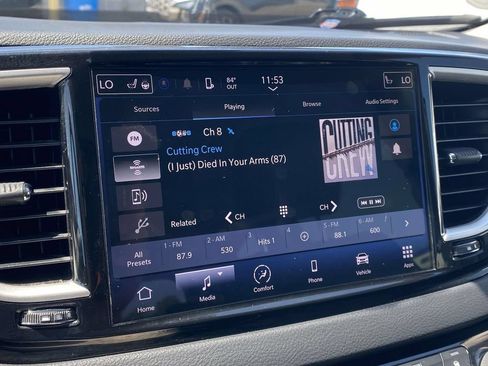 Used 2023 Chrysler Pacifica Touring-L FWD image 53