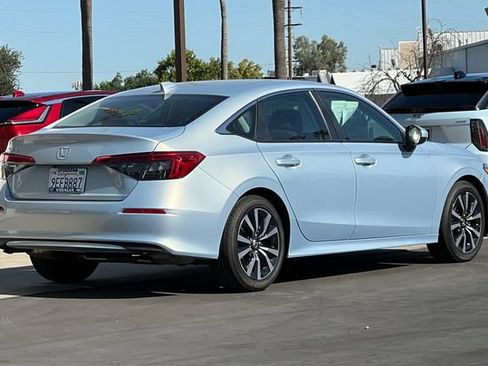 Used 2023 Honda Civic EX image 4