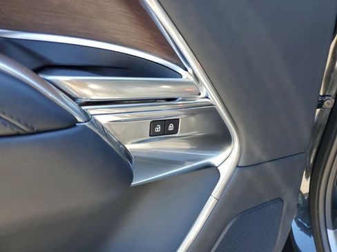 Used 2023 Land Rover Range Rover SE image 20