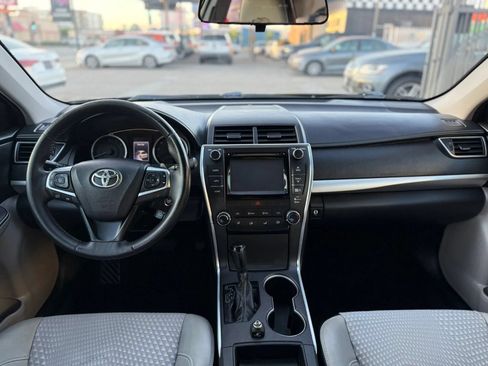 Used 2015 Toyota Camry SE FWD image 17
