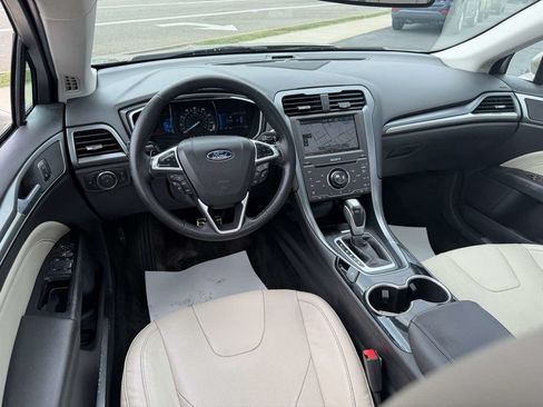 Used 2015 Ford Fusion Titanium AWD/4WD image 12
